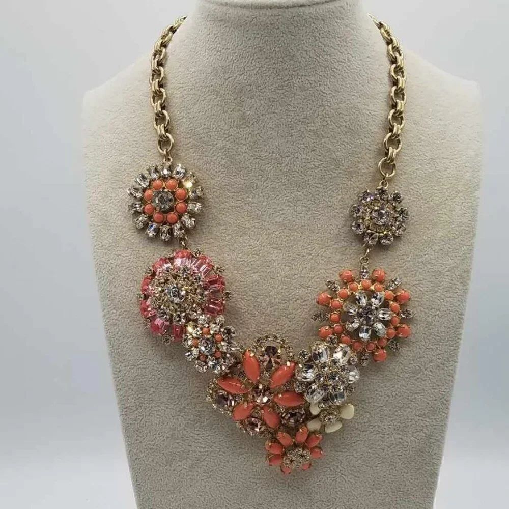NWOT J Crew Stunning Coral and Clear Crystal Rhinestone Statement Necklace